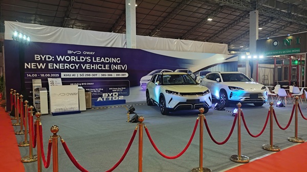 Cung cấp thiết bị cho gian hàng của BYD Oway tại triển lãm Vietbuild 2025