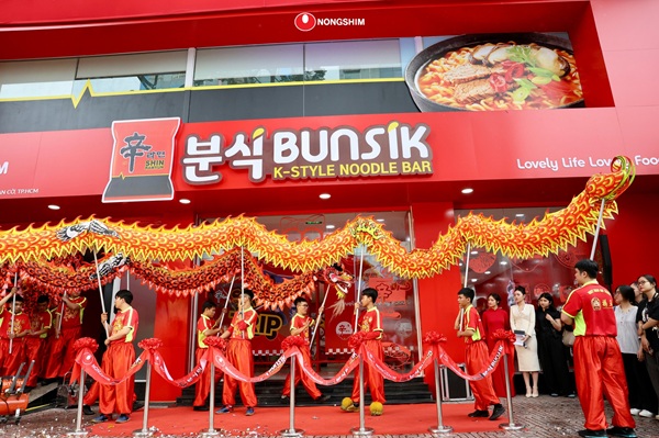 Tổ chức lễ khai trương Pop-up store Nongshim đầu tiên tại Việt Nam
