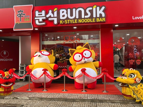Tổ chức lễ khai trương Pop-up store Nongshim đầu tiên tại Việt Nam