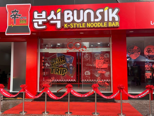 Tổ chức lễ khai trương Pop-up store Nongshim đầu tiên tại Việt Nam