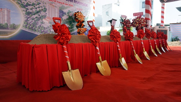 Tổ chức lễ khởi công dự án Khu nhà ở thương mại Phú Định Riverside