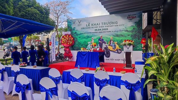 Tổ Chức Lễ Khai Trương Cửa Hàng VinFast tại TP.HCM