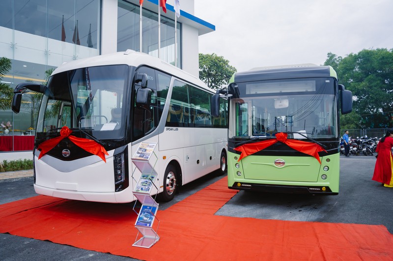 C&aacute;c mẫu xe điện được trưng b&agrave;y tại Trung t&acirc;m trải nghiệm xe năng lượng mới WCAR trong ng&agrave;y khai trương tại Đồng Nai với sự tham gia của đ&ocirc;ng đảo kh&aacute;ch mời v&agrave; đối t&aacute;c.