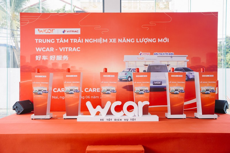 Bộ nghi thức bục bấm n&uacute;t khai trương được thiết kế sang trọng, mới đẹp đ&aacute;p ứng những y&ecirc;u cầu setup sự kiện kỹ t&iacute;nh.