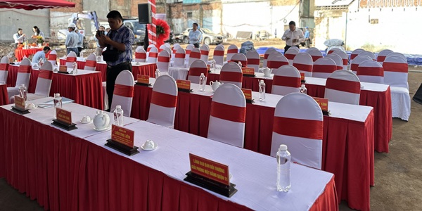 Cho Thuê Bộ Ấm Trà – Tách Trà Màu Trắng Sành Sứ Giá Tốt Tại TP.HCM Cho Thuê Bộ Ấm Trà – Tách Trà Màu Trắng Sành Sứ Giá Tốt Tại TP.HCM