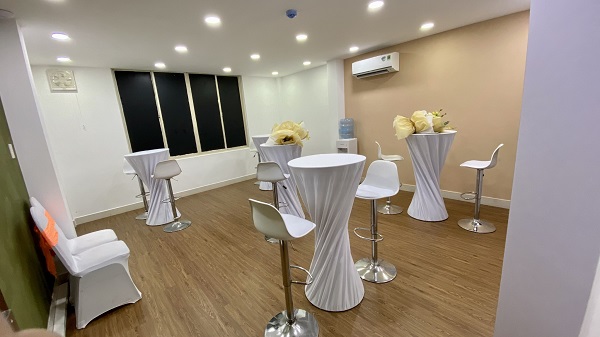 Cho thuê bàn bar, bàn cocktail giá rẻ 