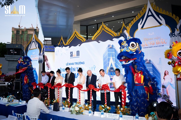 Cho thuê bộ trụ cắt băng khai trương siêu tiết kiệm so với mẫu truyền thống 