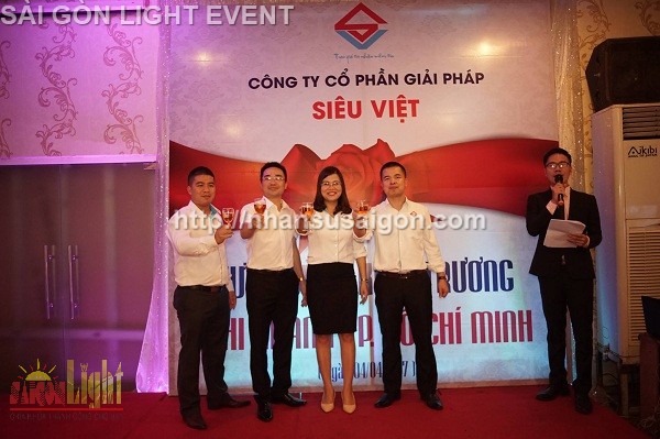 Tổ chức lễ khai trương công ty Siêu Việt